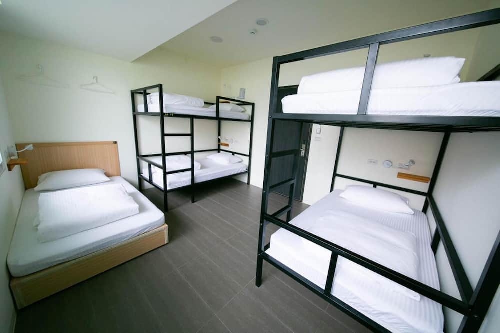 Photo of Bedroom in East District