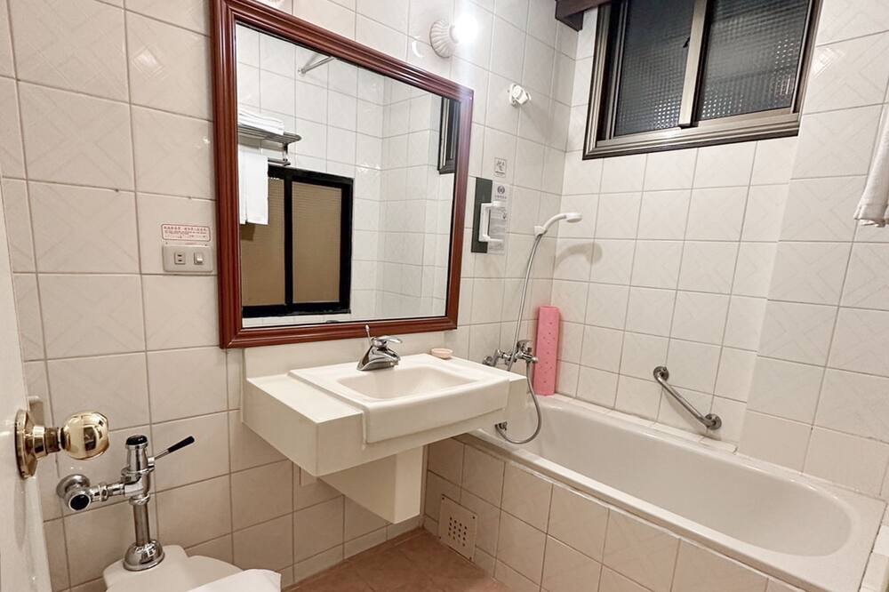 Photo of Bathroom in Changhua City Centre