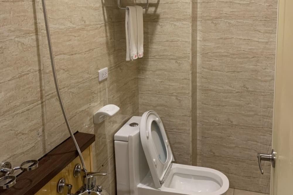 Photo of Bathroom in Puli