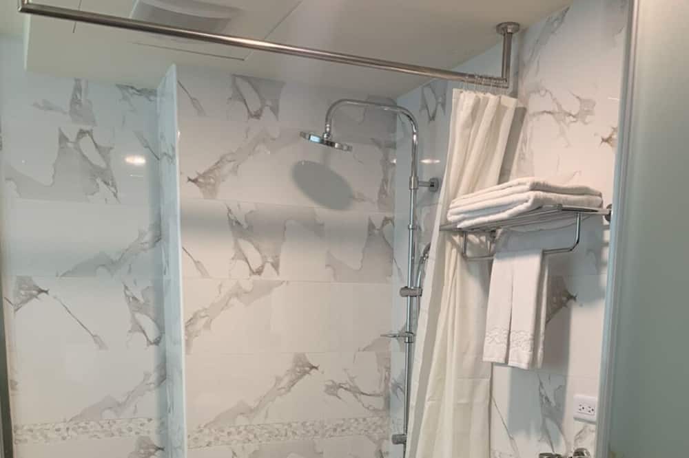 Photo of Bathroom in Puli