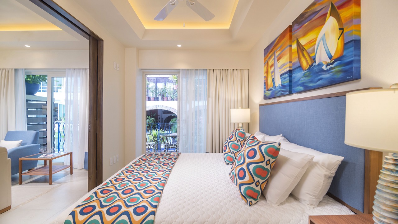 Photo of Bedroom in South Shore Hotel Area