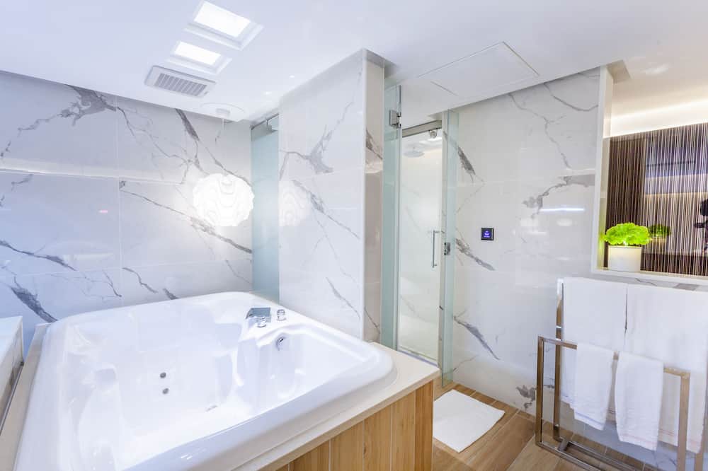 Photo of Bathroom in Taoyuan District