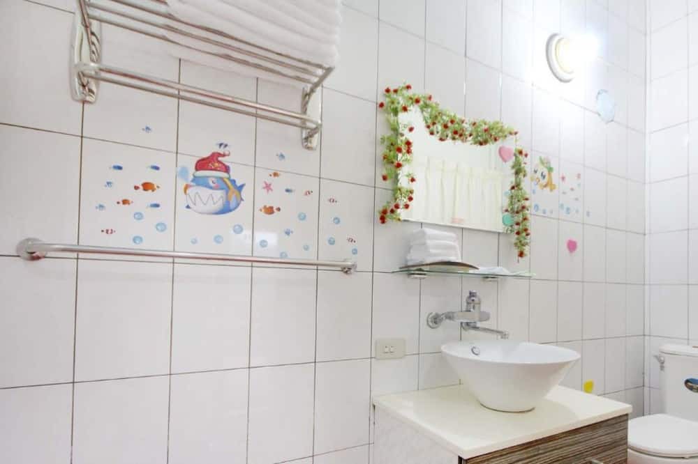 Photo of Bathroom in Shuangxi District
