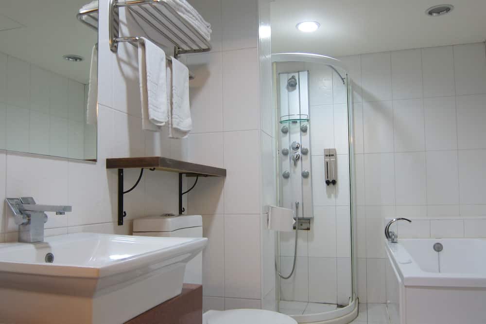 Photo of Bathroom in Taishan