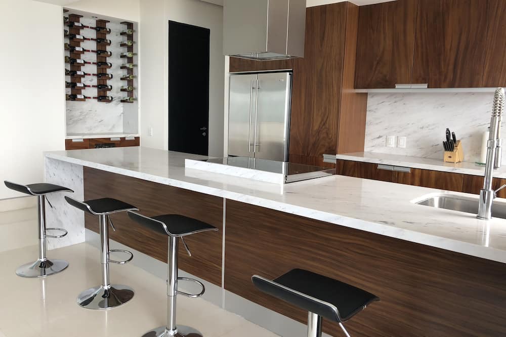 Photo of Kitchen in Romantic Zone