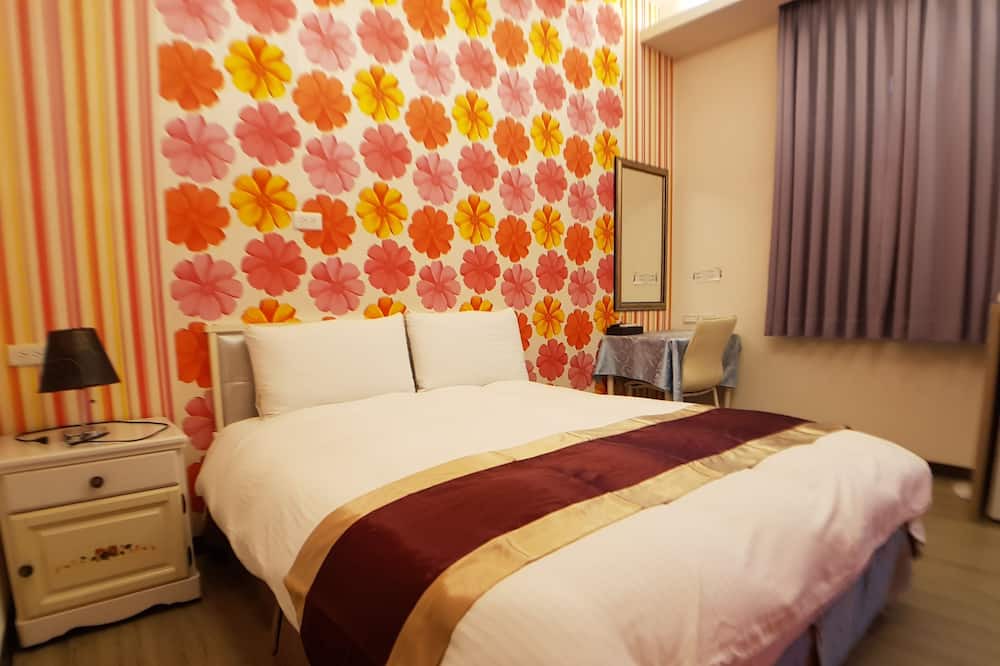 Photo of Bedroom in East District