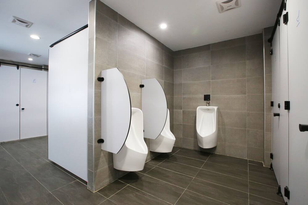 Photo of Bathroom in Central District