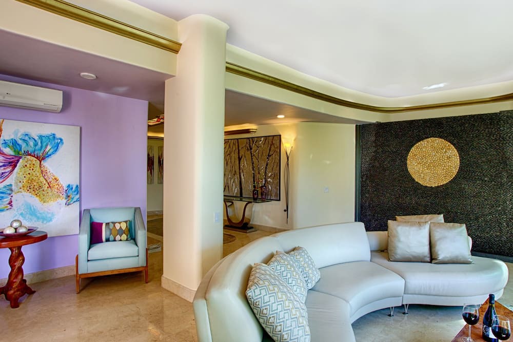 Photo of Livingroom in Boca de Tomatlan
