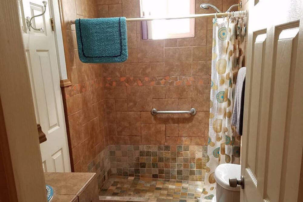 Photo of Bathroom in La Fonda