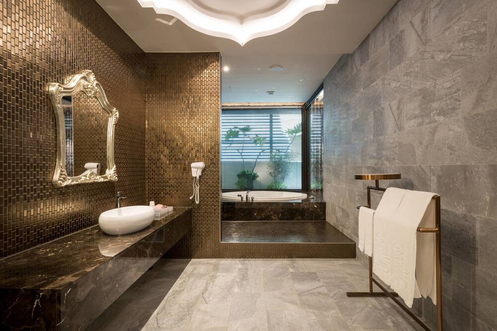 Photo of Bathroom in Nantun District