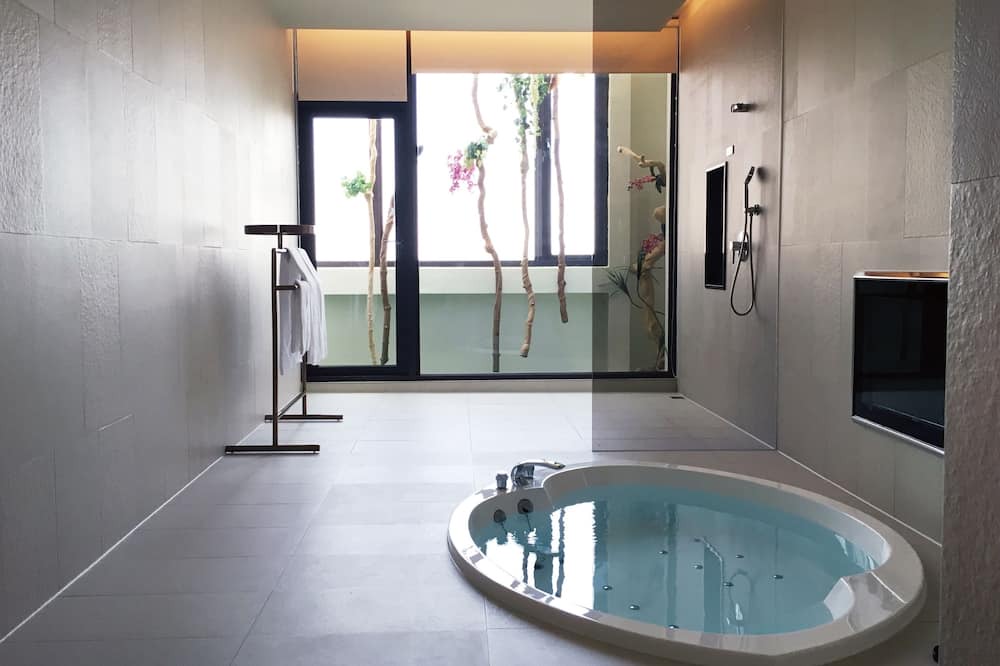 Photo of Bathroom in Nantun District