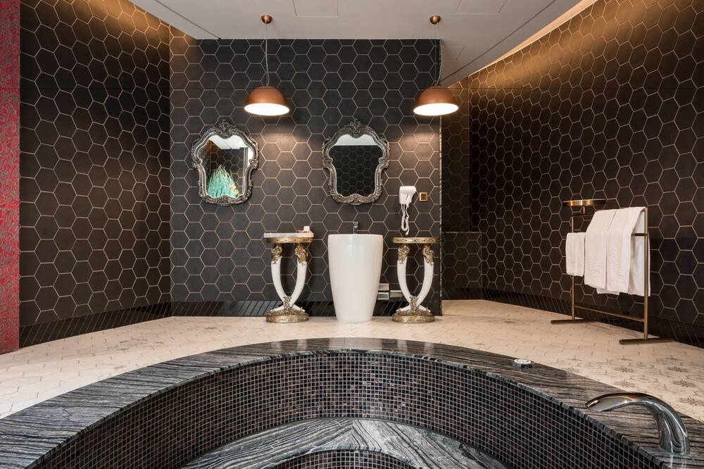 Photo of Bathroom in Nantun District