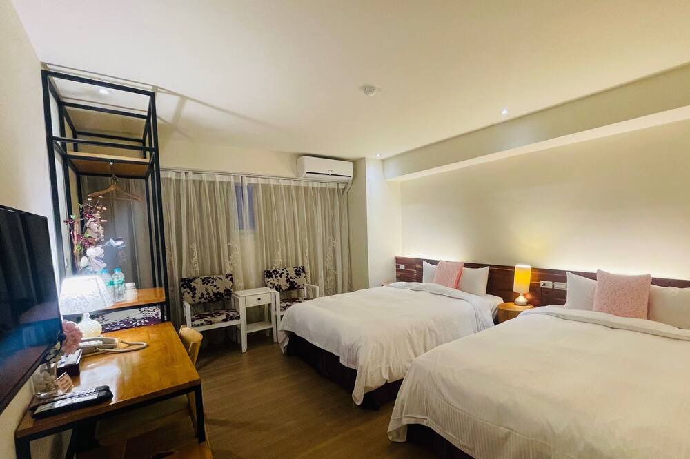 Photo of Bedroom in West District