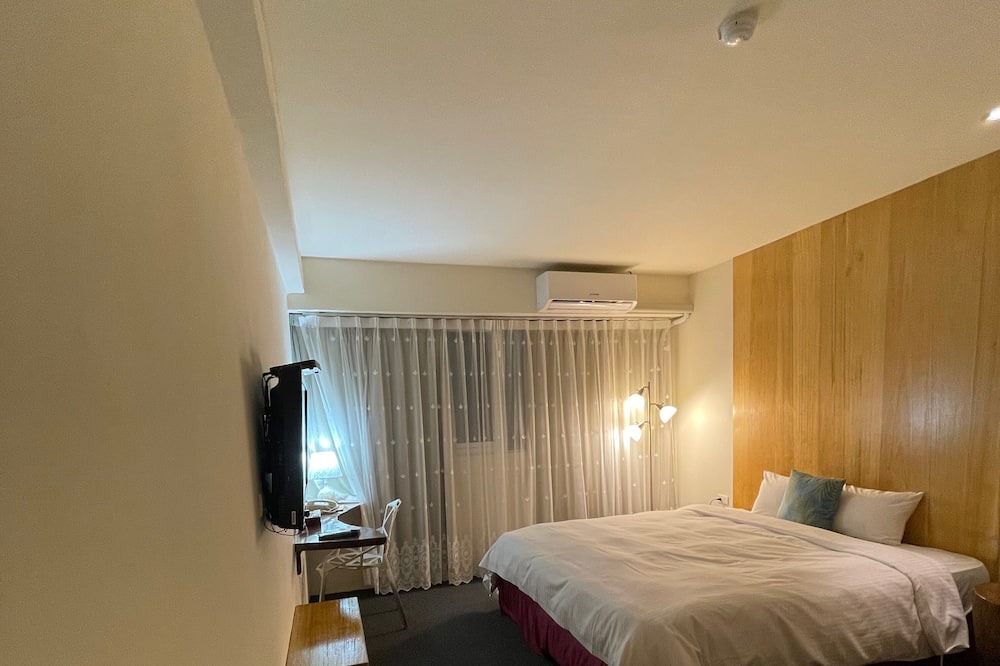 Photo of Bedroom in West District