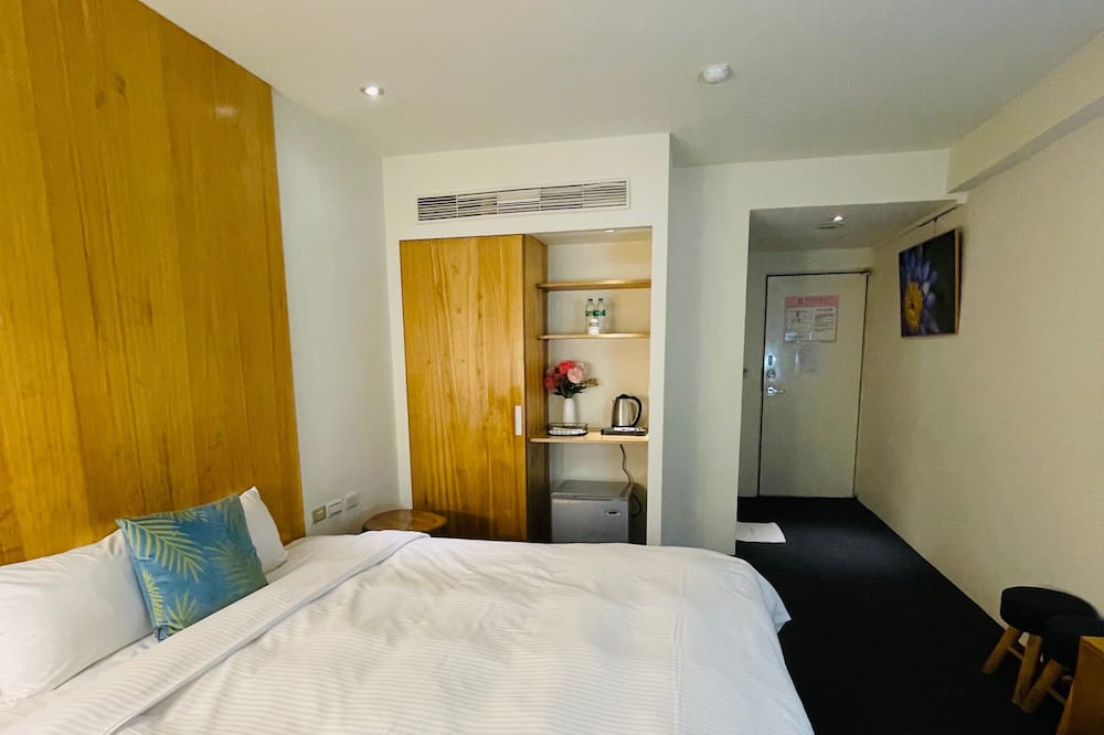 Photo of Bedroom in West District