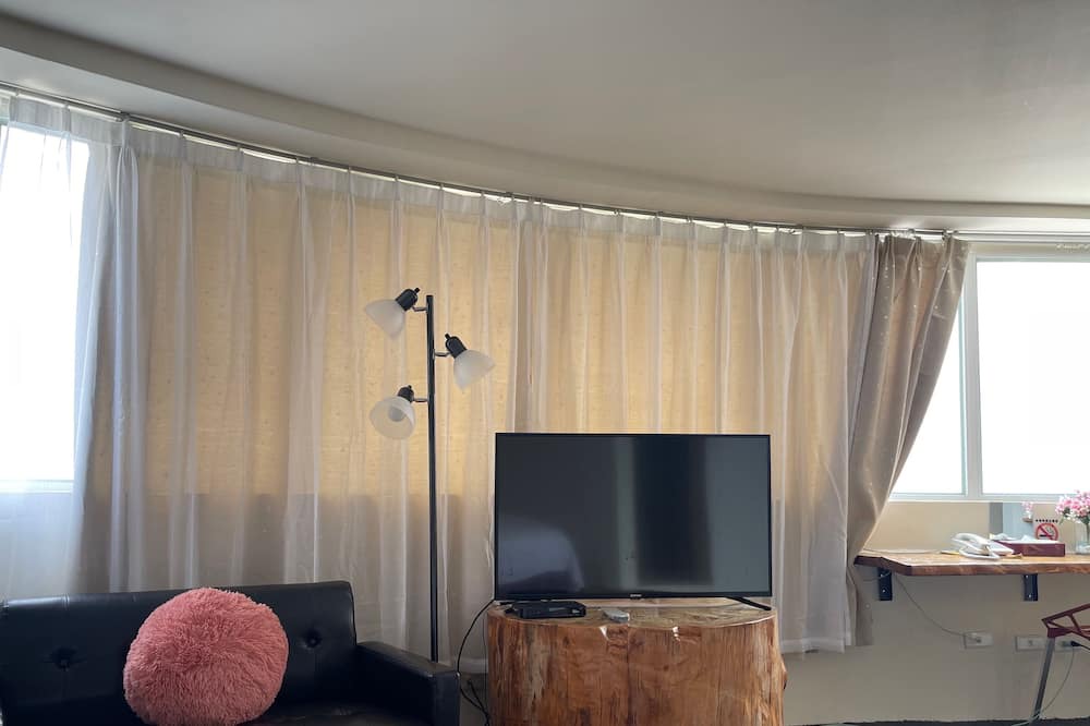 Photo of Bedroom in West District