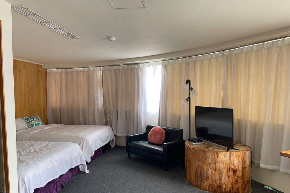 Photo of Bedroom in West District