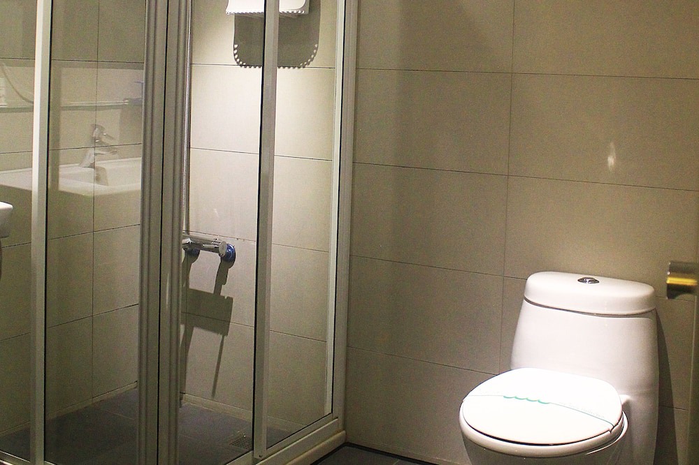 Photo of Bathroom in West District