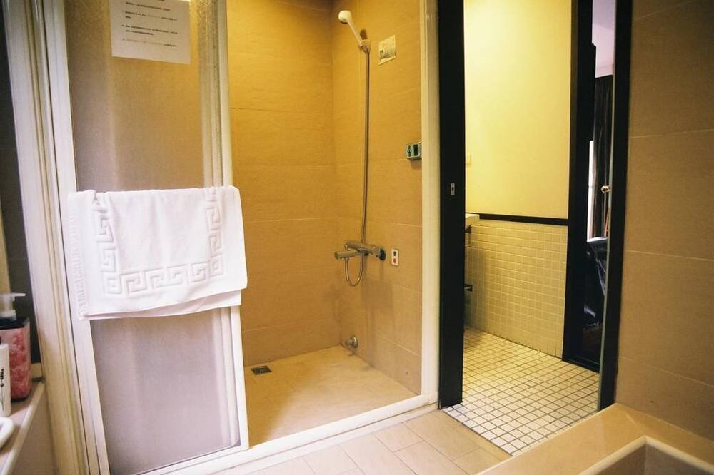 Photo of Bathroom in Ruifang