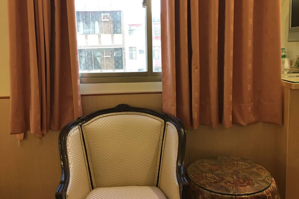 Photo of Livingroom in East District