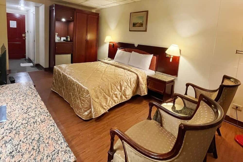 Photo of Bedroom in East District