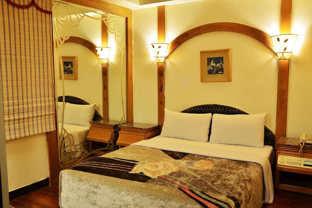 Photo of Bedroom in East District