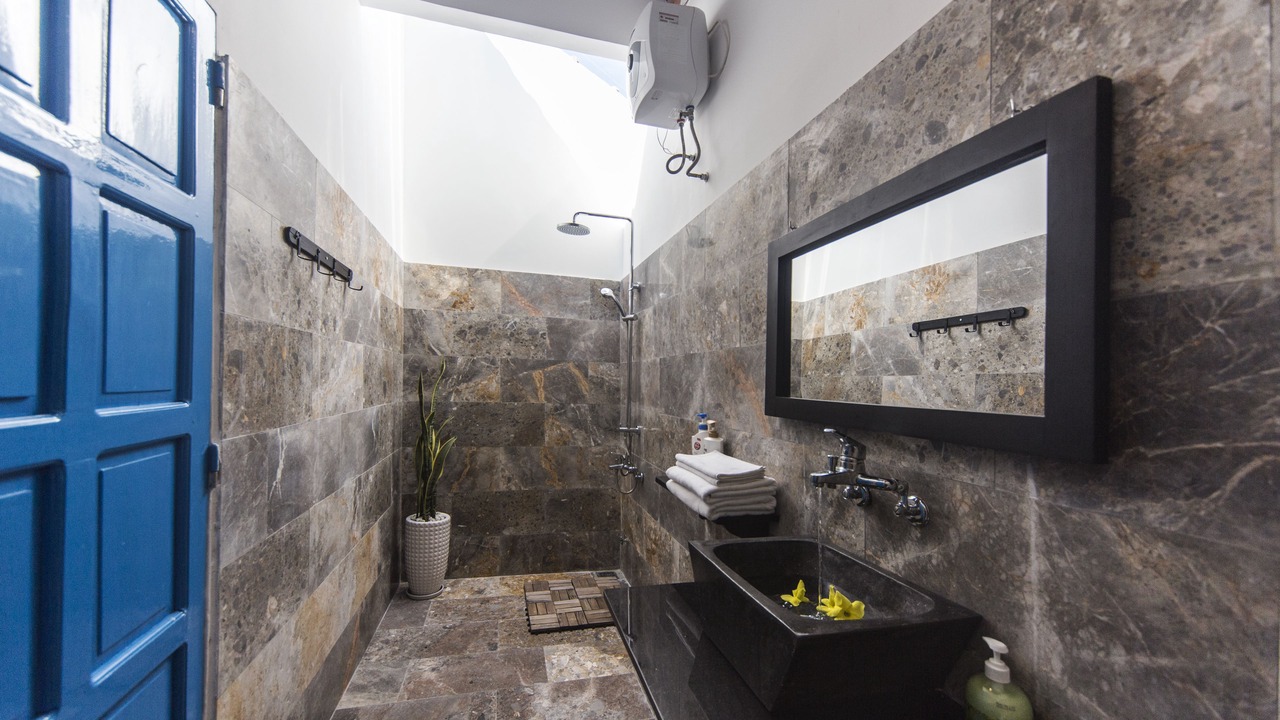 Photo of Bathroom in Cam An