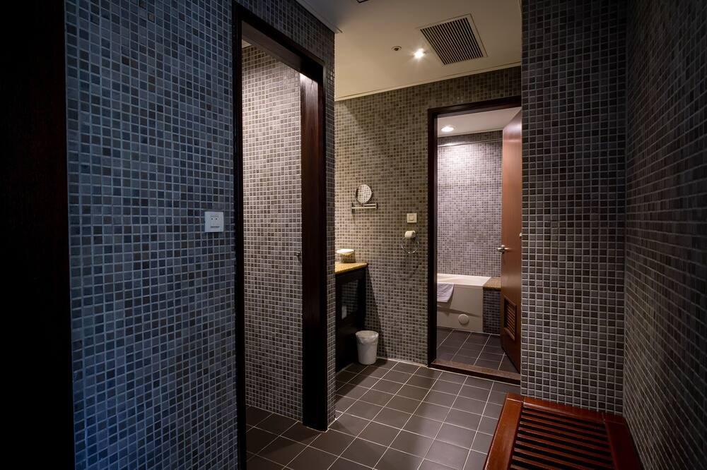 Photo of Bathroom in Dongshan District