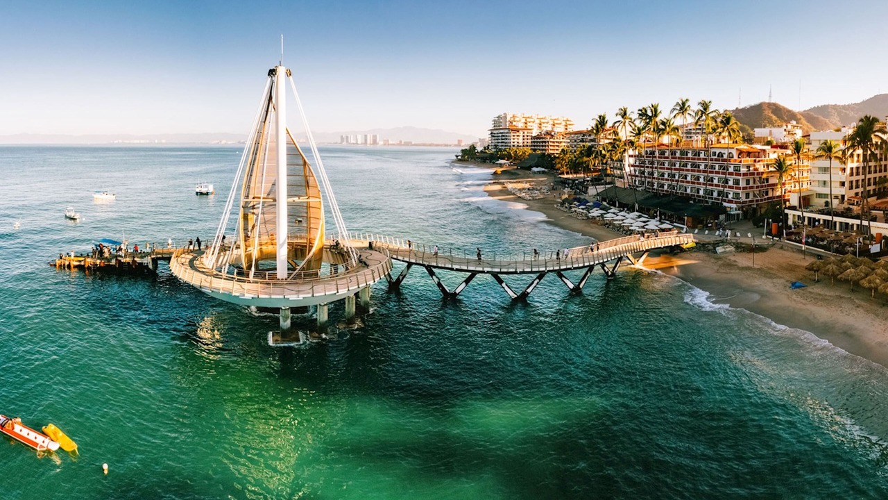 Photo of Others in Romantic Zone