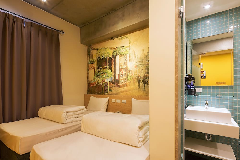 Photo of Bedroom in University District