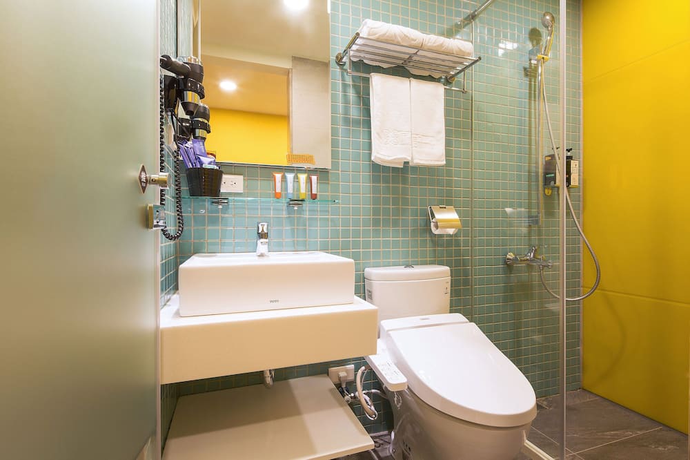 Photo of Bathroom in University District