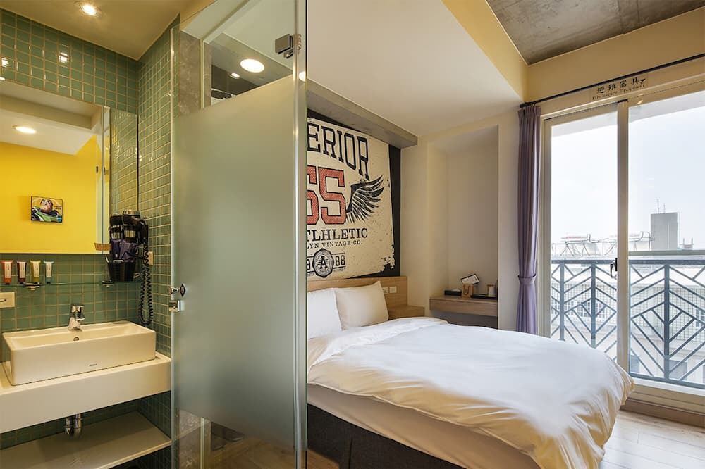 Photo of Bedroom in University District