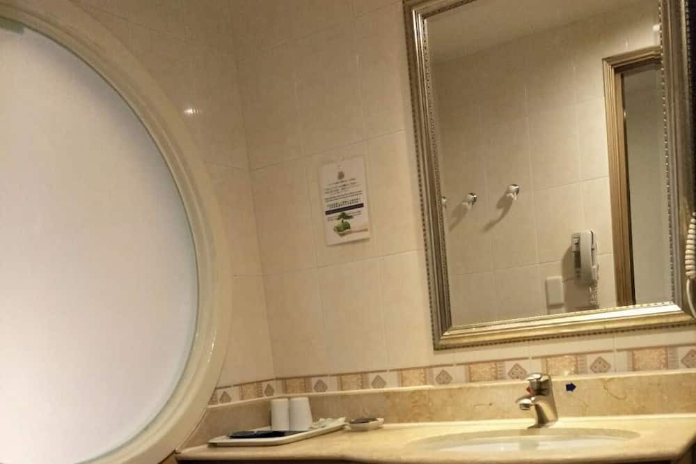 Photo of Bathroom in East District