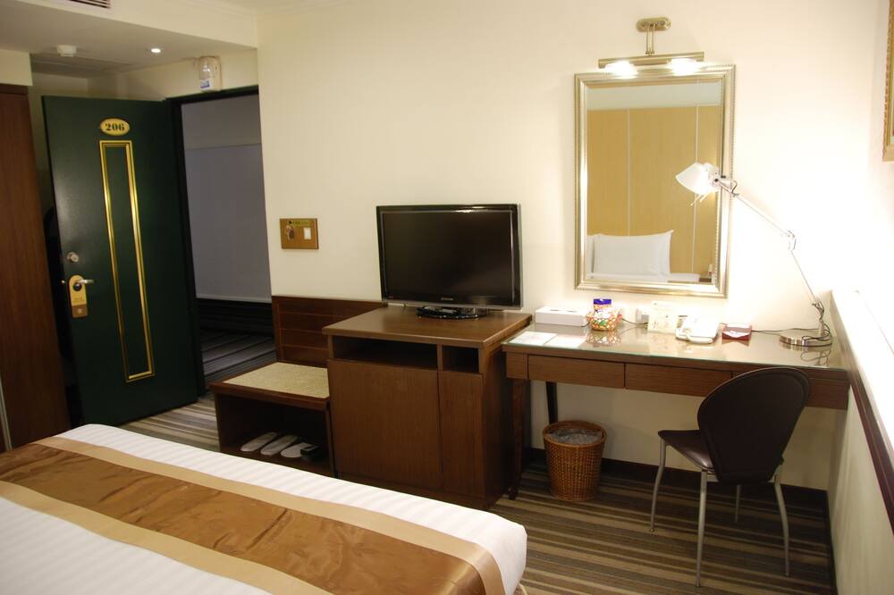 Photo of Bedroom in East District