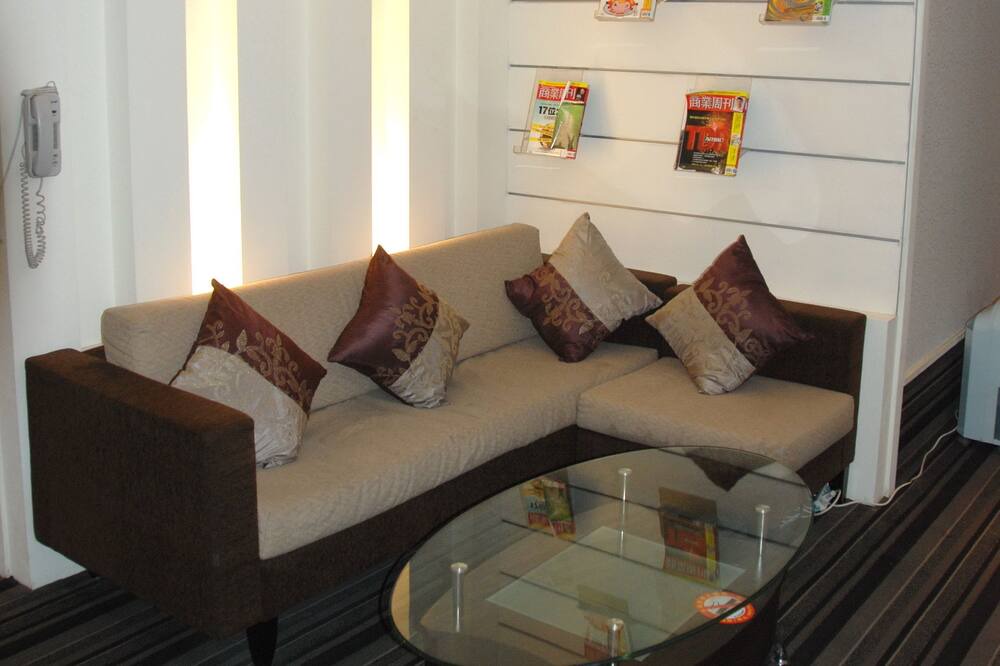 Photo of Livingroom in East District