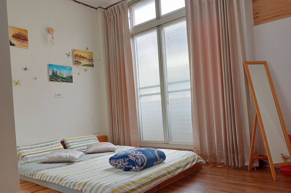 Photo of Bedroom in East District