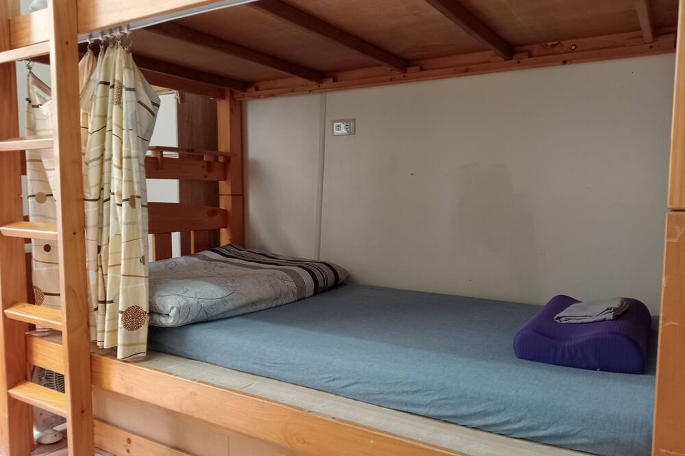 Photo of Bedroom in East District