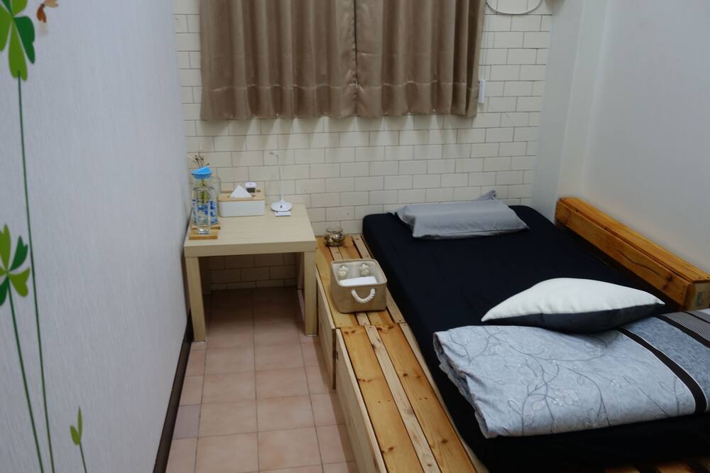 Photo of Bedroom in East District