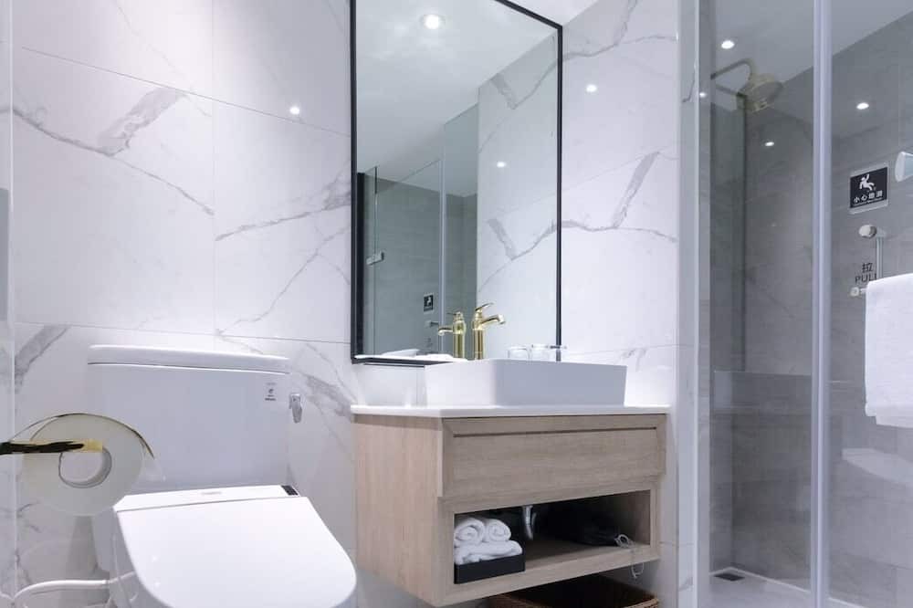 Photo of Bathroom in Ren'ai District