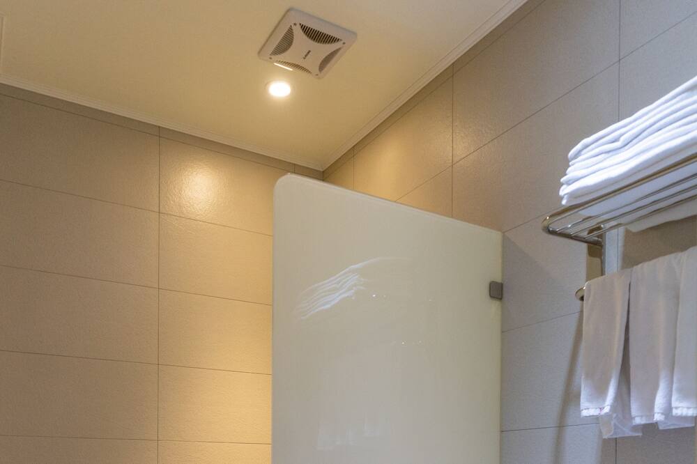Photo of Bathroom in Puli