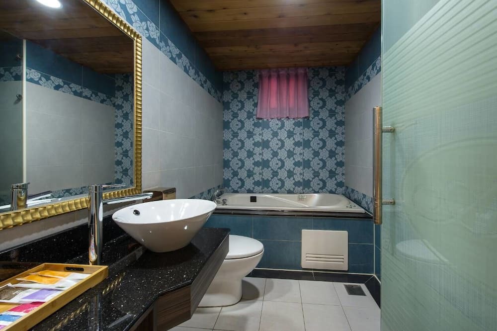 Photo of Bathroom in Pingzhen District