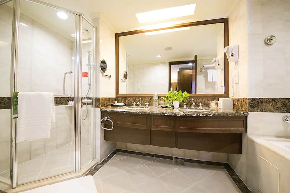 Photo of Bathroom in East District