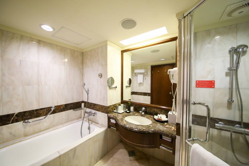 Photo of Bathroom in East District