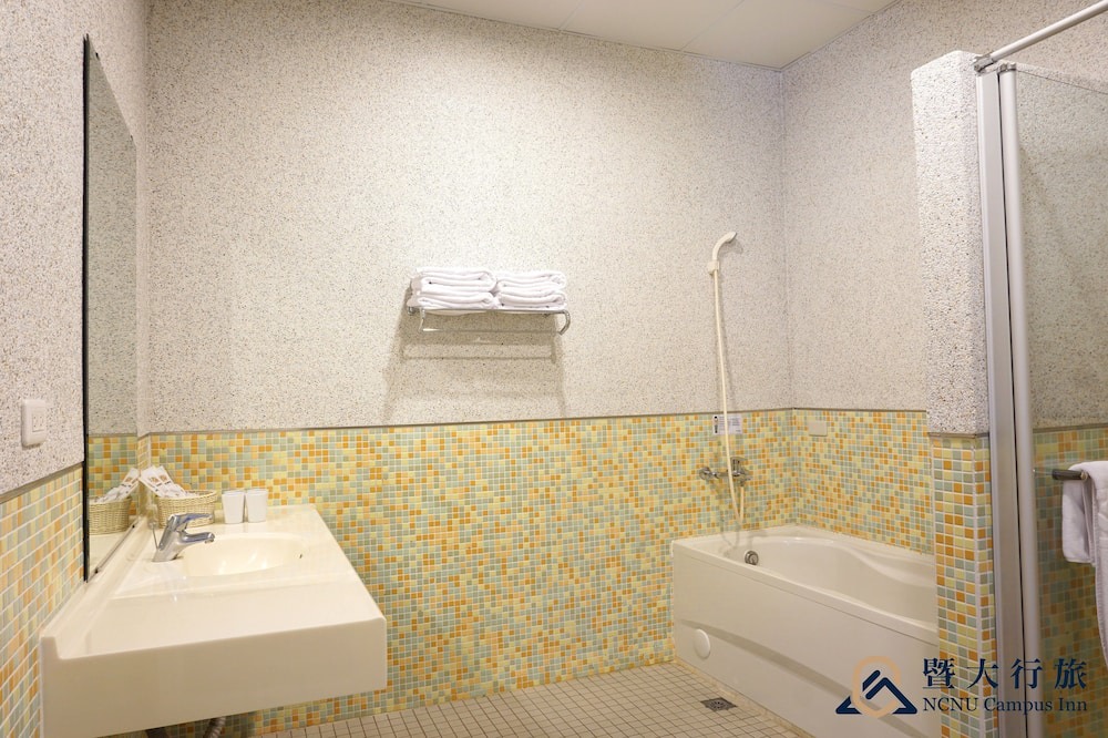 Photo of Bathroom in Puli