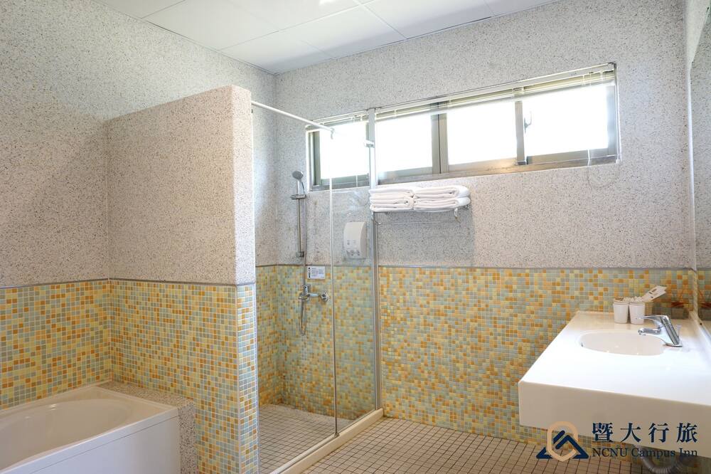 Photo of Bathroom in Puli