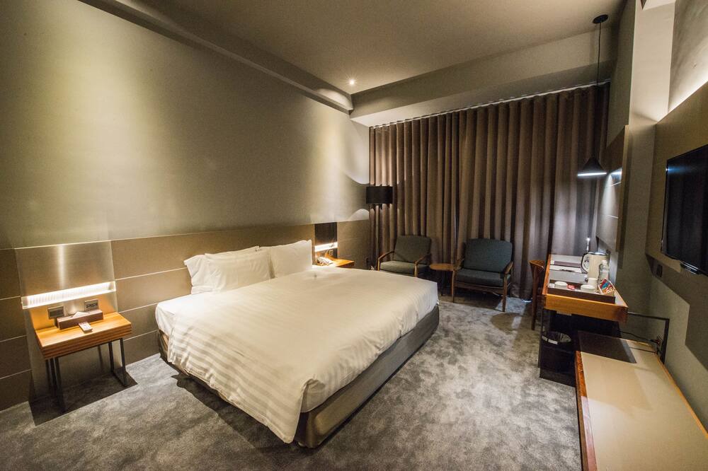 Photo of Bedroom in West District