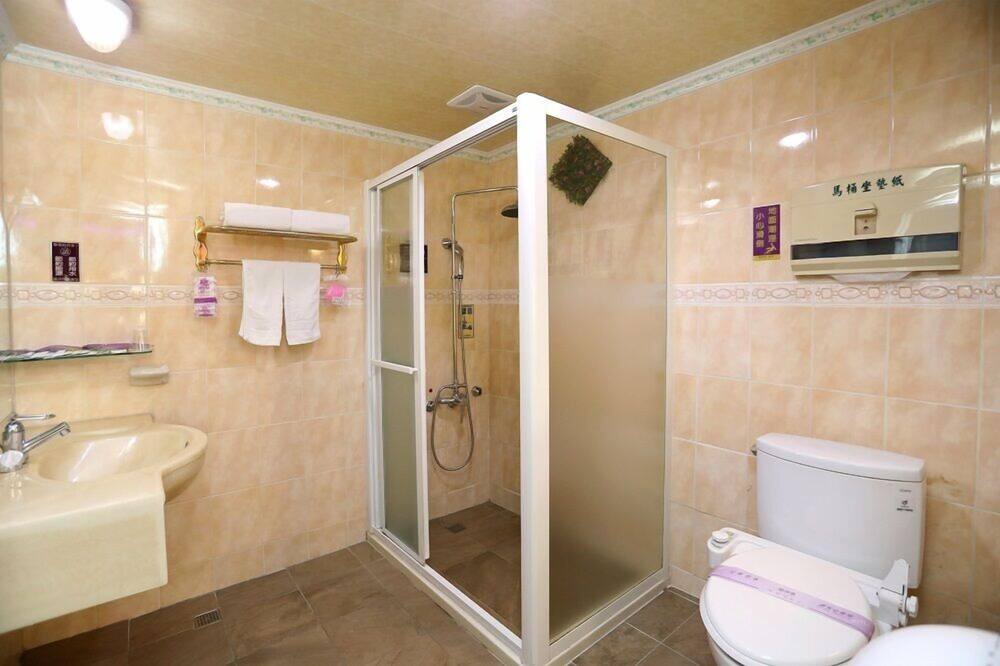 Photo of Bathroom in Xinying