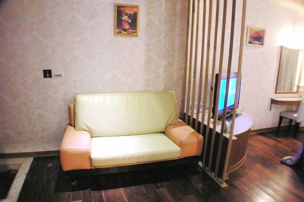 Photo of Livingroom in East District