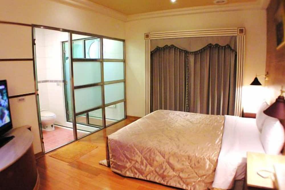 Photo of Bedroom in East District