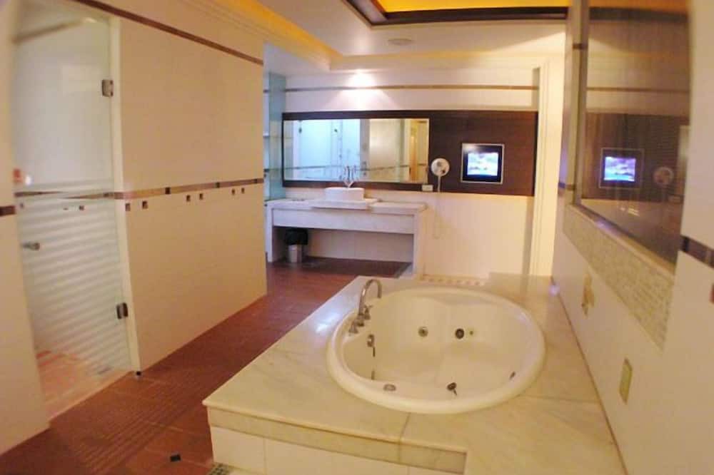Photo of Bathroom in East District